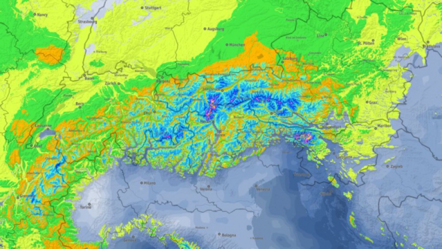 Grote hoeveelheden sneeuw onderweg naar de Alpen